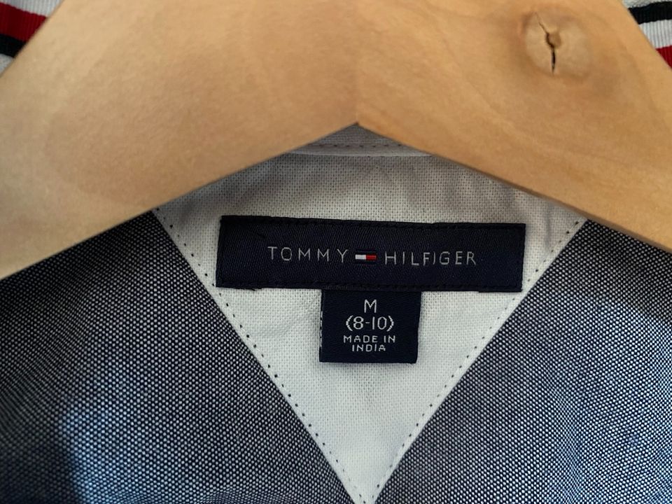 Hemd von Tommy Hilfiger - 8-10 Jahre - neuwertig in Bad Nenndorf