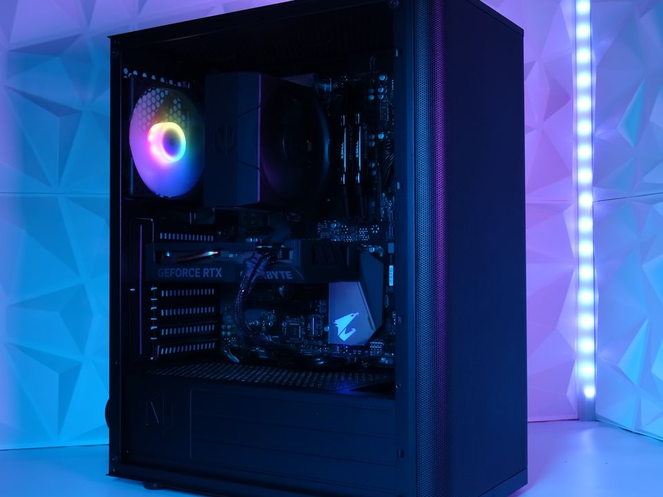 Gaming PC / RTX 4060 , Ryzen 5 5600, 16GB DDR4 in Tiefenbach Oberpf