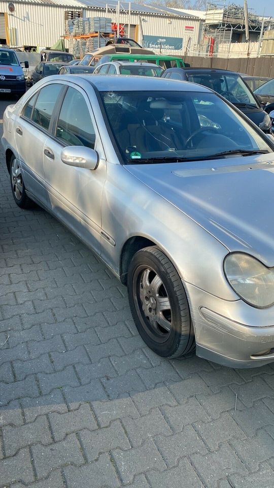 Mercedes W203 C Klasse Ersatzteile SCHLACHTFEST Autoteile in Köln