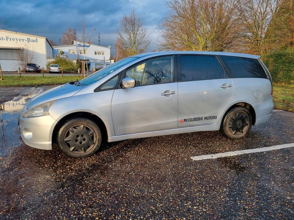 Mitsubischi Grandis 2.0 diesel 7 sitze Tüv neu in Philippsburg