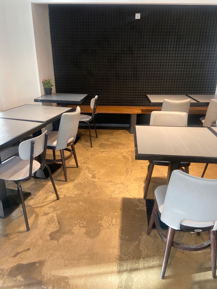 Tische / Stühle für Gastronomie zuverkaufen Café in München