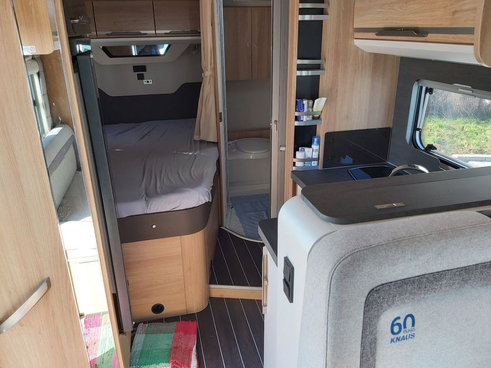 Wohnmobil Knaus Sky Wave 650 MF 60 Years mit Hubbett, Klima, Lift in Bad Camberg