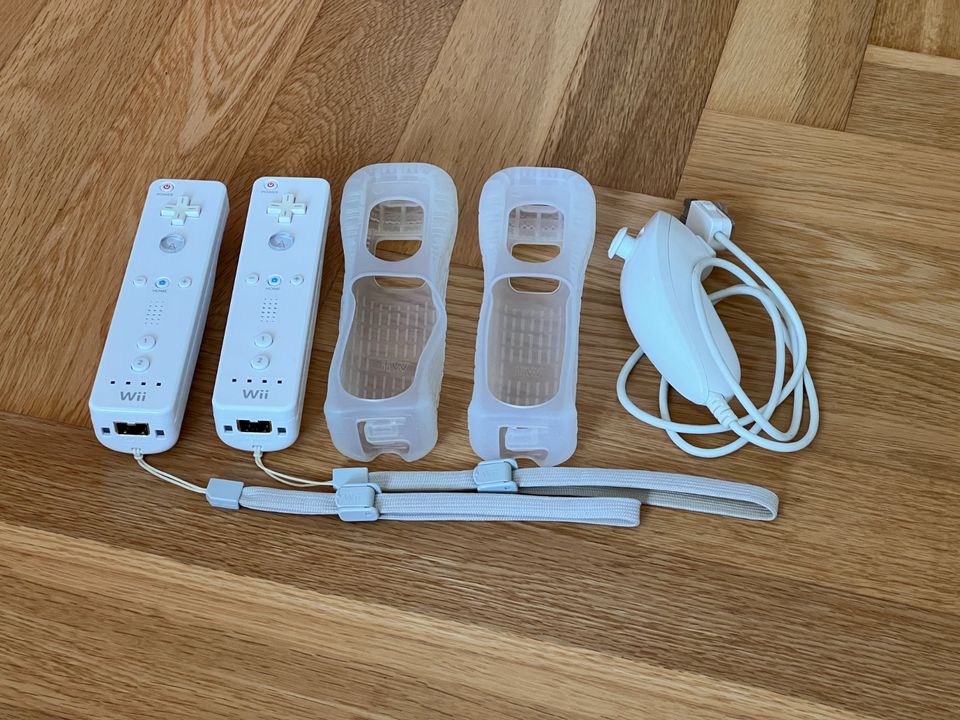 Nintendo Wii Konsole vollständig - voll funktionsfähig in Leipzig