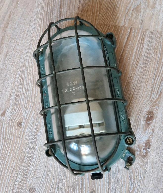Bunkerlampe alt Industrie Fabrik Design trödel fund Lampe in Dresden