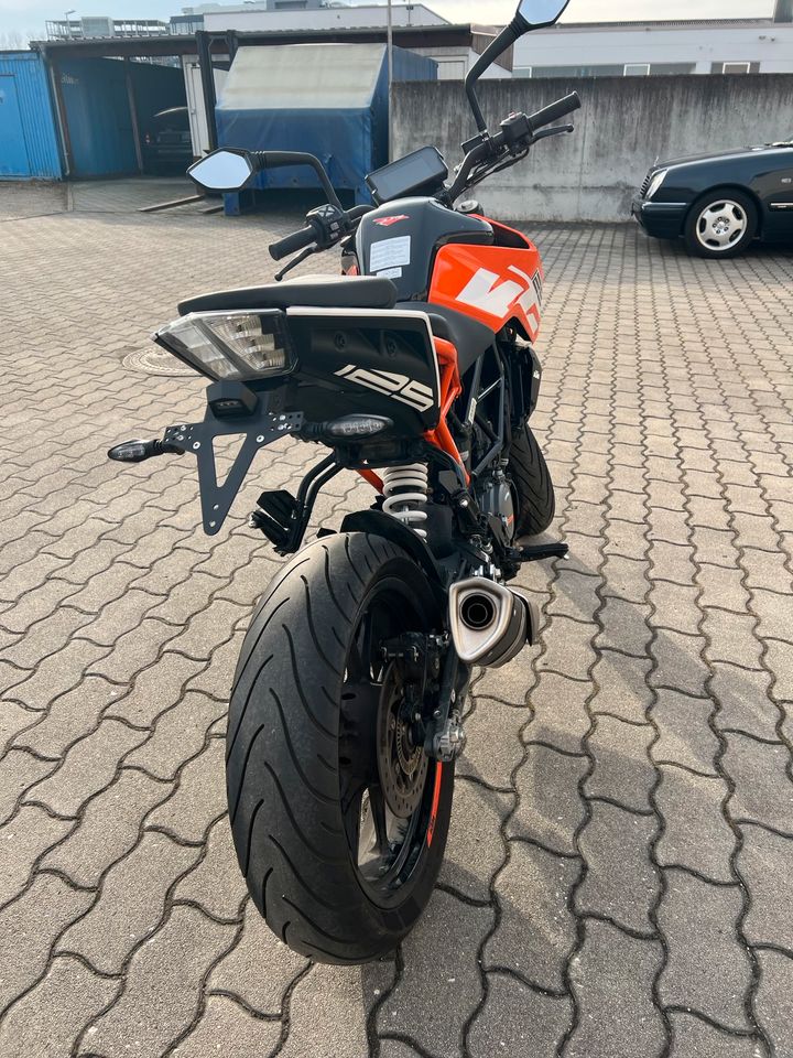 KTM Duke 125 Motorrad Naked Bike in Ingolstadt