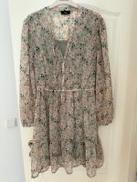 C&A Kleid Bluse Volants grün rosa floral Gr.XL Nordrhein-Westfalen - Troisdorf Vorschau