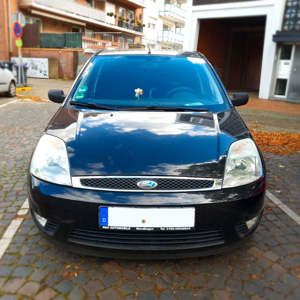 Ford Fiesta 1.6 Ambiente 101 PS, 6,20 l/100km, TÜV 06.2025, Sony in Bottrop