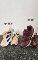nike Damen schuhe 1 paar 40€ Niedersachsen - Helmstedt Vorschau