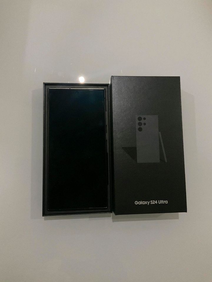 Samsung S 24 Ultra Titan Schwarz eine Woche neu in Bergheim