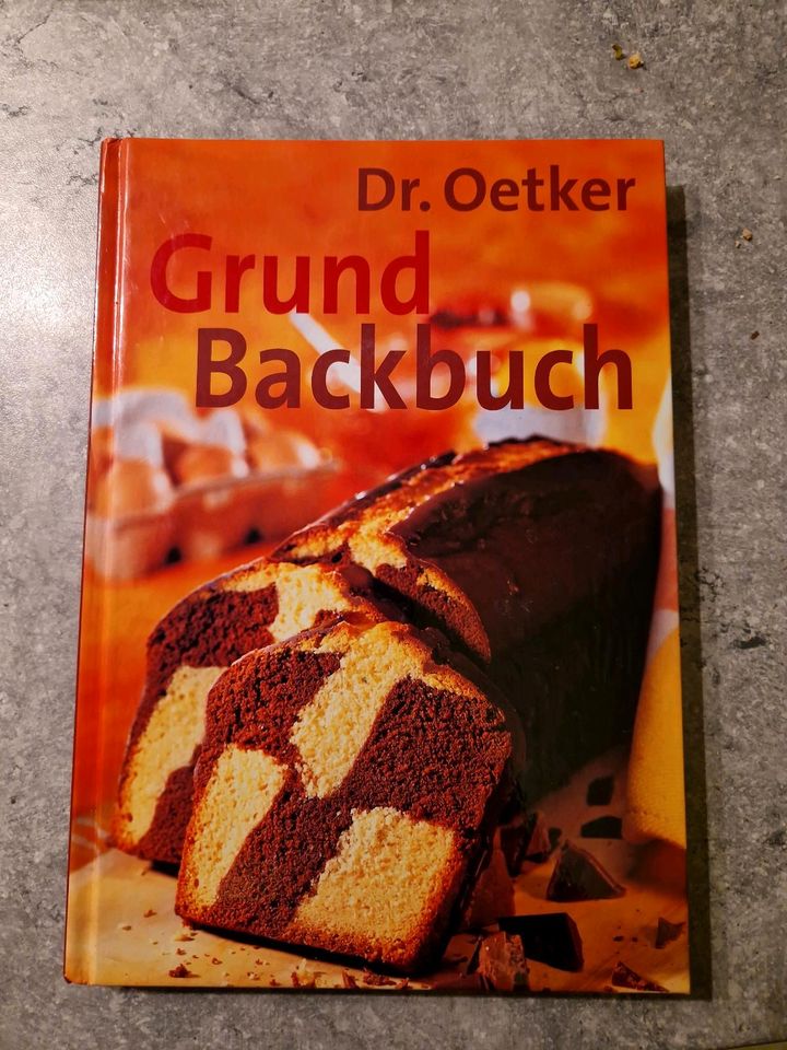 Dr. Oetker Grundbackbuch in Aichach