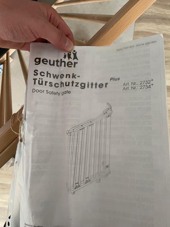 NEU Geuther Türschutzgitter 2734+ bis 133 cm in Greven