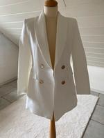 Zara Blazer in Weiß neu und ungetragen Düsseldorf - Pempelfort Vorschau