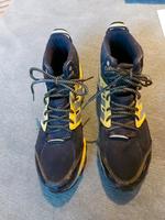 Adidas running Laufschuh Wanderschuhe Herrenschuh 45 1/3 Goretex Nordrhein-Westfalen - Beverungen Vorschau