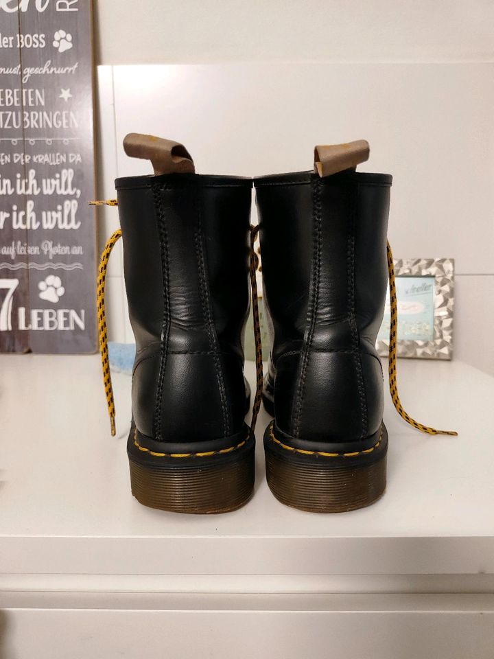 Dr Martens vegan schwarz 39 in Hamburg