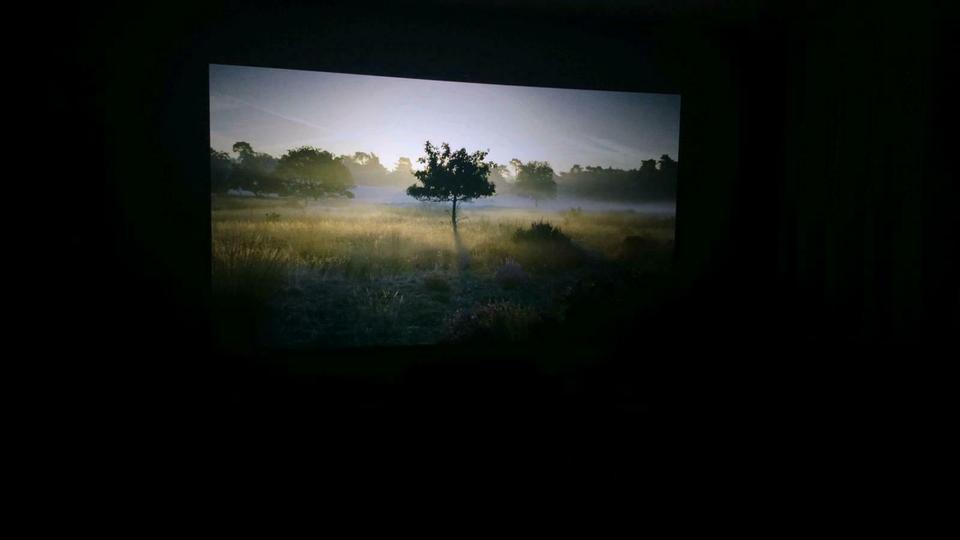 110' MagicScreen Reference High Contrast/ Hochkontrast Leinwand in Bonn