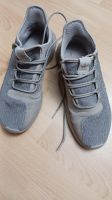adidas Sneaker braun/grau Gr. 42,5 Kreis Pinneberg - Halstenbek Vorschau