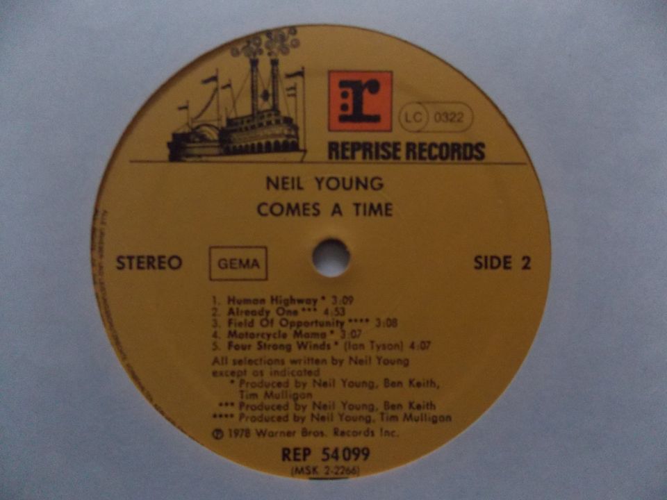 Neil Young "Comes a Time" Vinyl-LP 1978 mit OIS in Jüchen