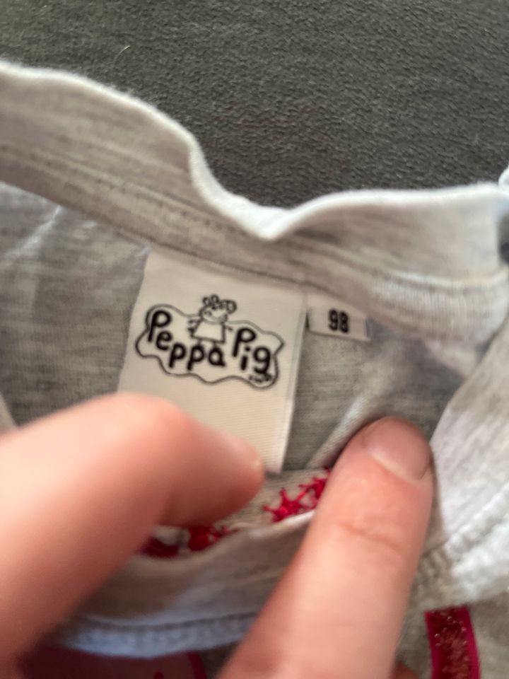 Süßes Peppa Pig Kleid, 98 in Bovenden