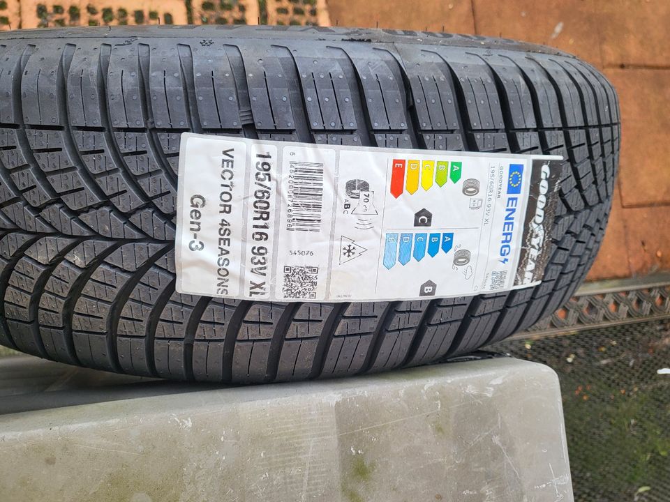 Zu verkaufen: 2 Stück Goodyear Ganzjahresreifen, 195/60R16 93V XL in Delligsen