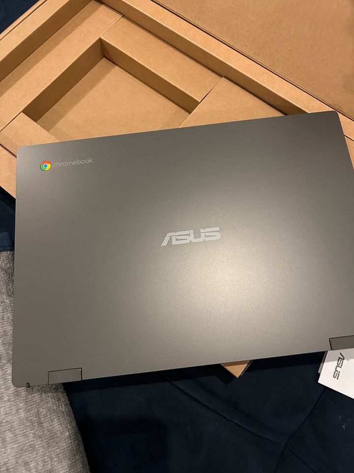 Laptop Chromebook Asus CM1402 in Blankenfelde-Mahlow