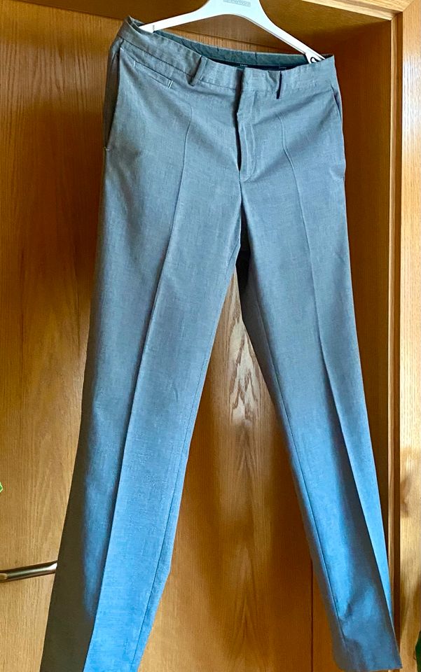 Calvin Klein Hose Gr. 30/32 grau in Steinach