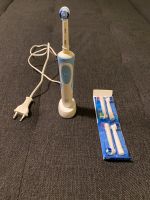 BRAUN-Oral B Elektrische Zahnbürste mit 4 NEU verpackten Bürsten Bayern - Schauenstein Vorschau