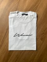 Weißes T-Shirt mit Aufschrift „Woman“ Duisburg - Duisburg-Süd Vorschau