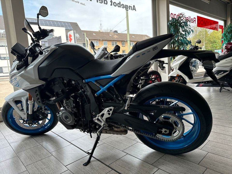 Suzuki GSX-8S in Duisburg