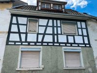 Traditionelles Kleinbauerhaus mit Scheune im Stadtteil Neuwied Rheinland-Pfalz - Neuwied Vorschau