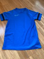Nike Shirt Funktionsshirt Gr. 152 bzw. Gr. 158 Neuhausen-Nymphenburg - Neuhausen Vorschau