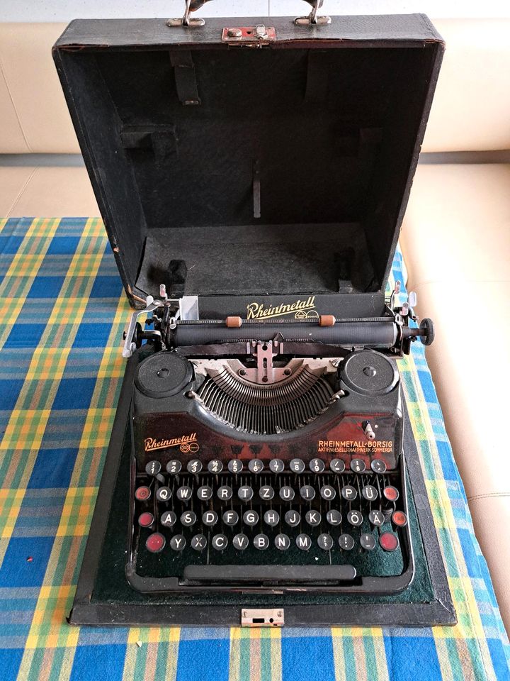 Retro Schreibmaschine von Rheinmetall in München