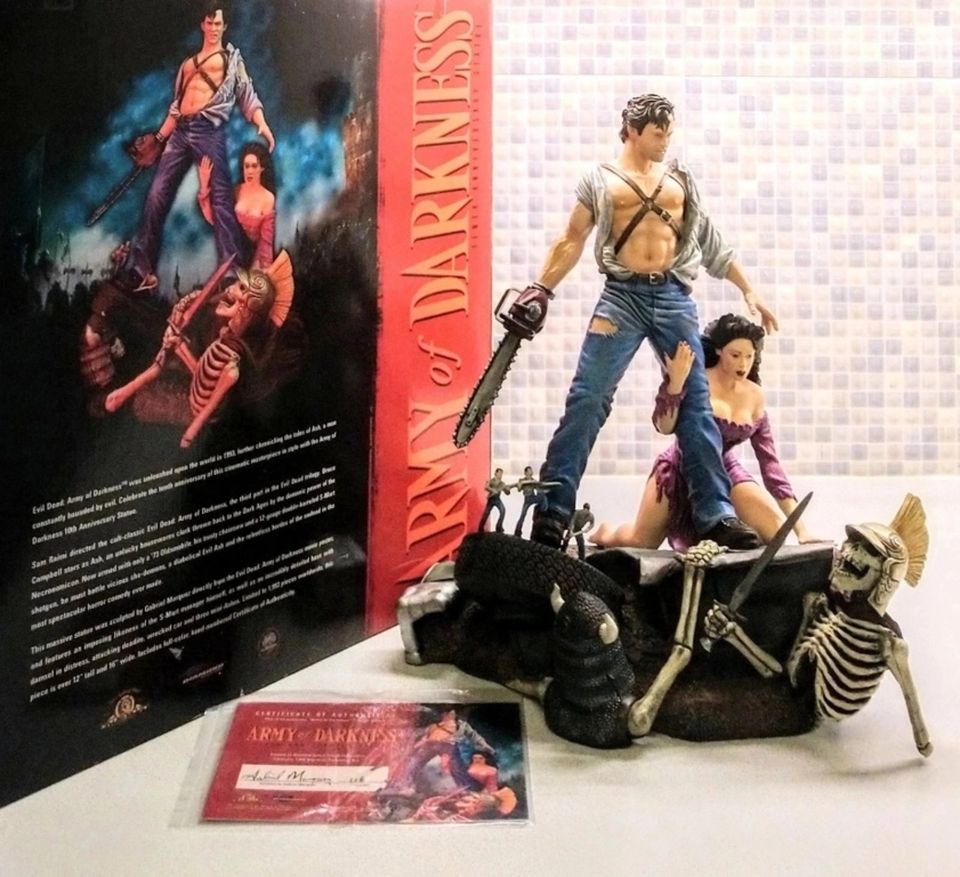 Evil Dead Army of Darkness figures Diamond Select not Sideshow in Meerbusch