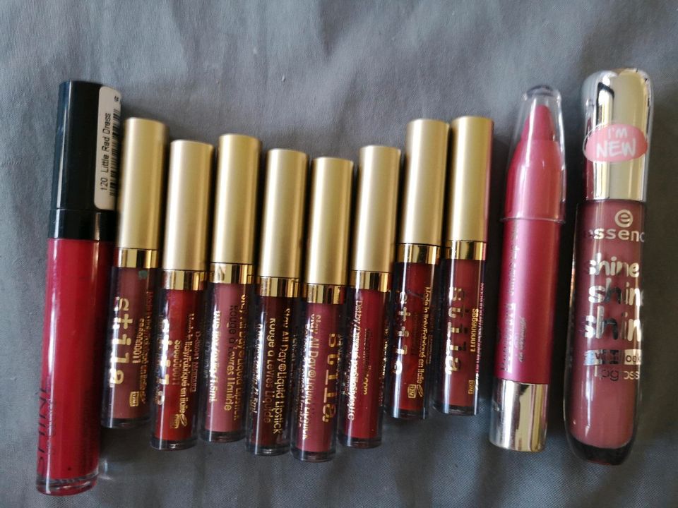 Lippenstifte und Lipp Gloss in Willich