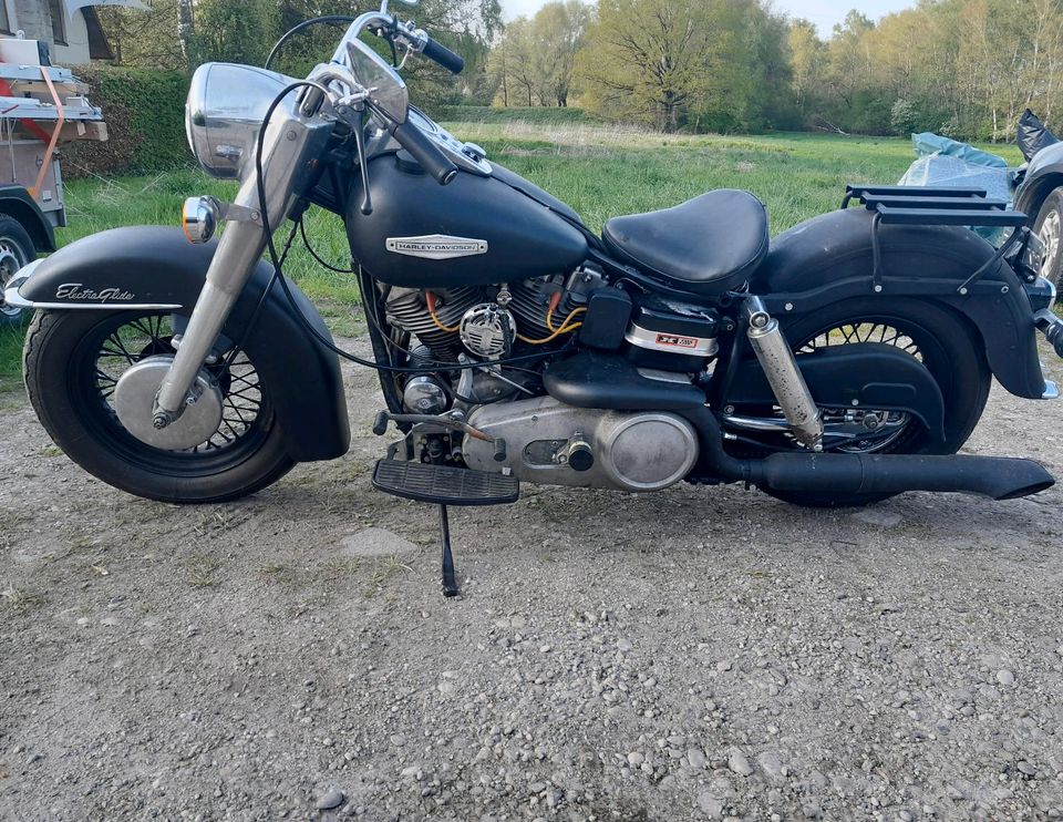 Harley Davidson FLH Electra  Glide in Unterschleißheim
