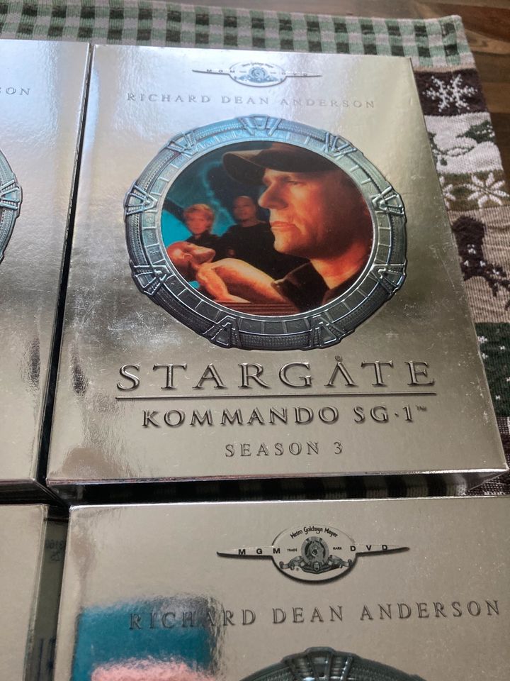 Stargate Silver Edition Staffel 1-4 DVD Sammlung in Hallbergmoos