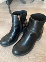 Guess Stiefelletten Größe 39 schwarz Nordrhein-Westfalen - Hückeswagen Vorschau