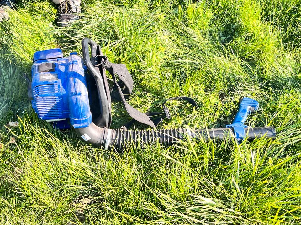 Laubbläser mit Rucksack. Einhell in Ailertchen