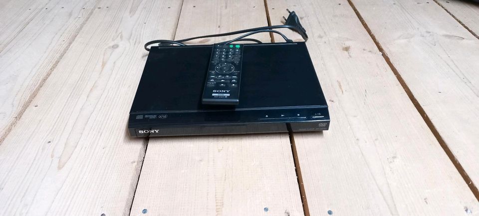 Sony DVD Player DVP-SR160 in Schnaittach