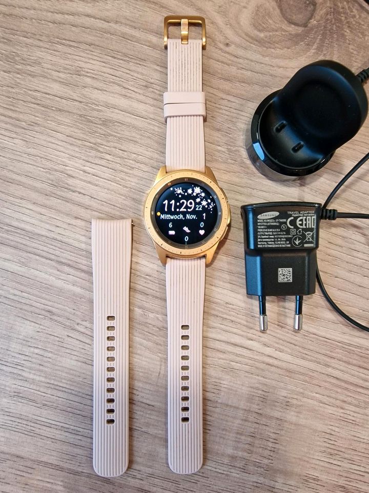 Samsung Galaxy Watch 42mm Rose Gold in Braunschweig