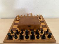 Altes Schachspiel aus Holz Sachsen - Chemnitz Vorschau