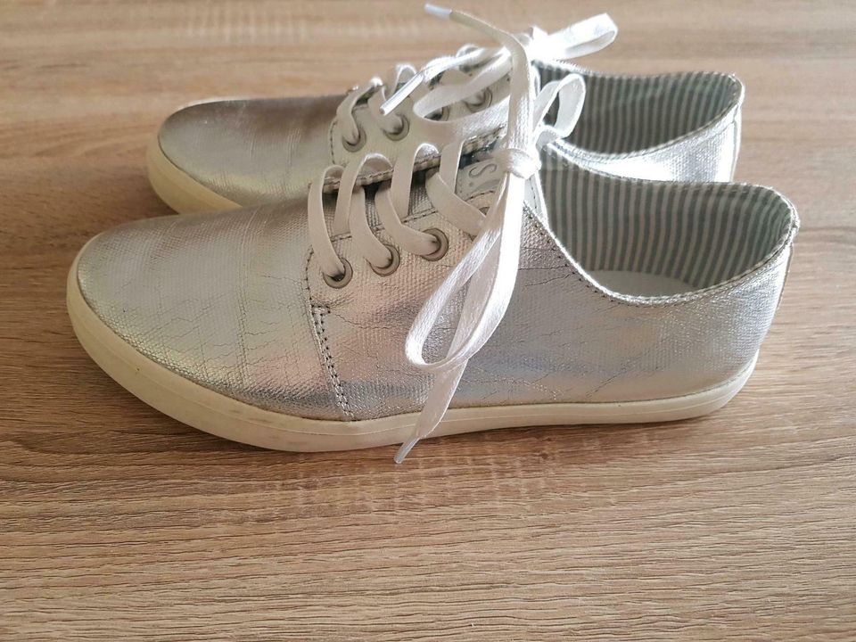 s.Oliver Sneaker Gr. 38 Silber in Haßfurt