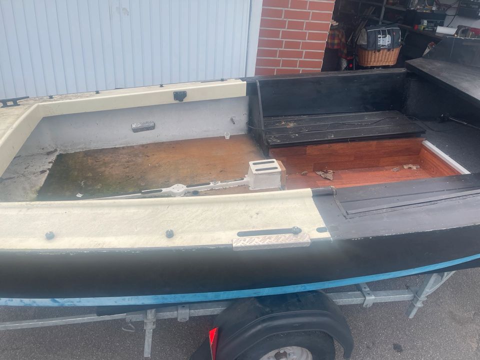 Boot Motorboot mit oder ohne Trailer ca. 5 m. X 1,75m. in Lübeck