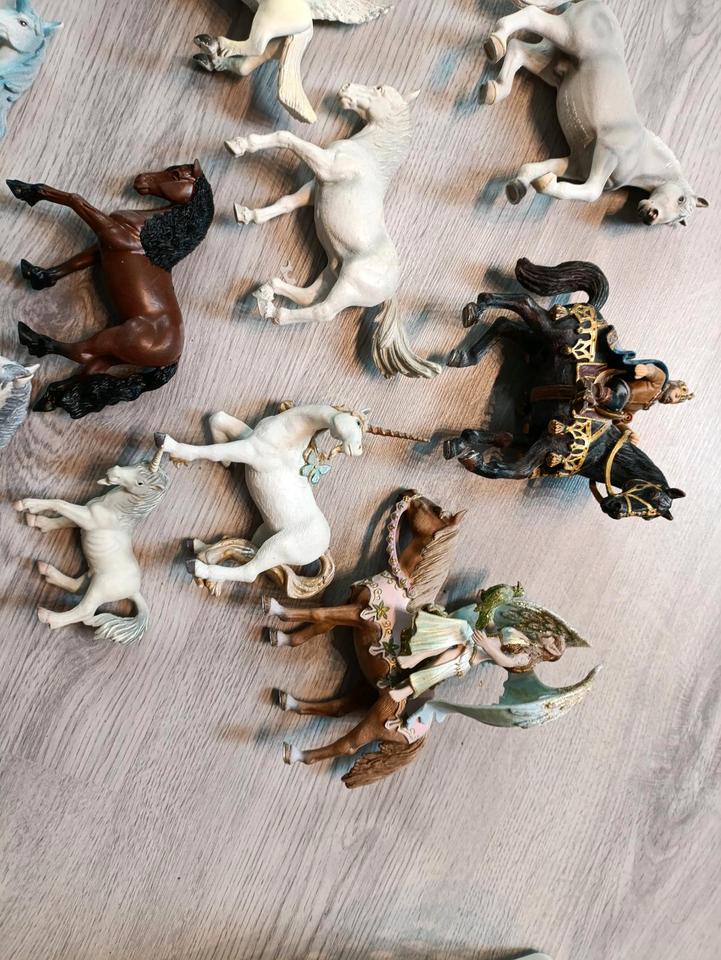 Schleich Bullyland Pferde Elfen Pegasus Einhörner Sammlung in Würzburg