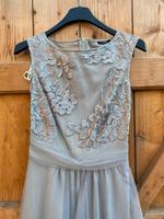 Ungetragen graues Maxi-Abendkleid (36) Hessen - Reiskirchen Vorschau