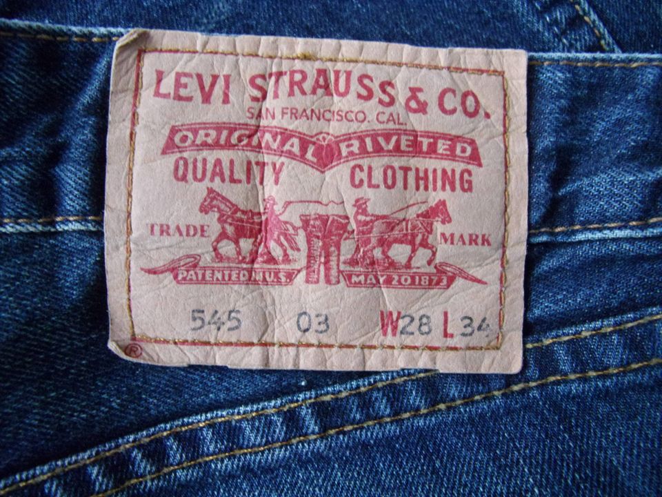 Levi's 545 Flare Low Bootcut Jeans blau W28 L34 in München