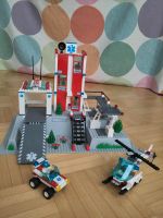 LEGO City 7892 Krankenhaus mit Helikopter und Notarztwagen Baden-Württemberg - Tamm Vorschau