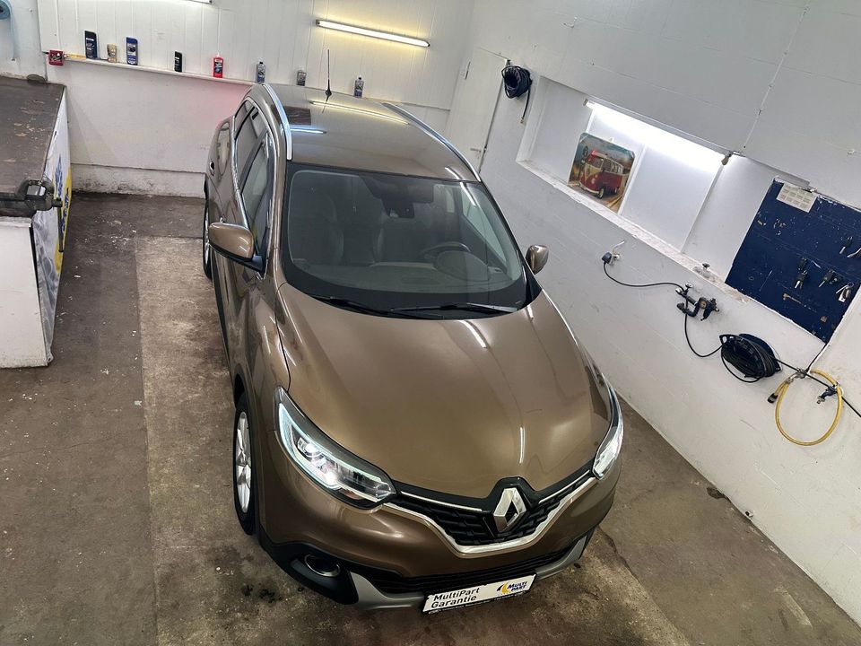 Renault Kadjar XMOD 4x4 NAVI Bluetooth PDCSuper gepflegt in Bremen