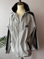 VINTAGE NIKE HOODIE MIT VOLLEM REISSVERSCHLUSS Gr. L Osterholz - Tenever Vorschau