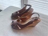 Sandale Pumps Keilabsatz Nordrhein-Westfalen - Niederkassel Vorschau