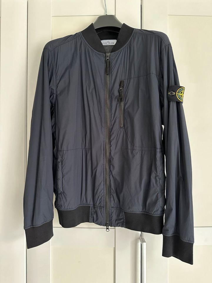 Stone Island Jacke in Bad Oldesloe